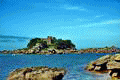 L'île et le château de costaérès dans le chenal de Ploumanac'h