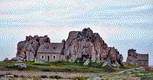 La maison entre les rochers de Plougrescant (Castel Meur)